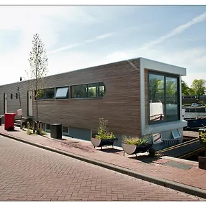 Private The Waterhouse Houseboat Amsterdam